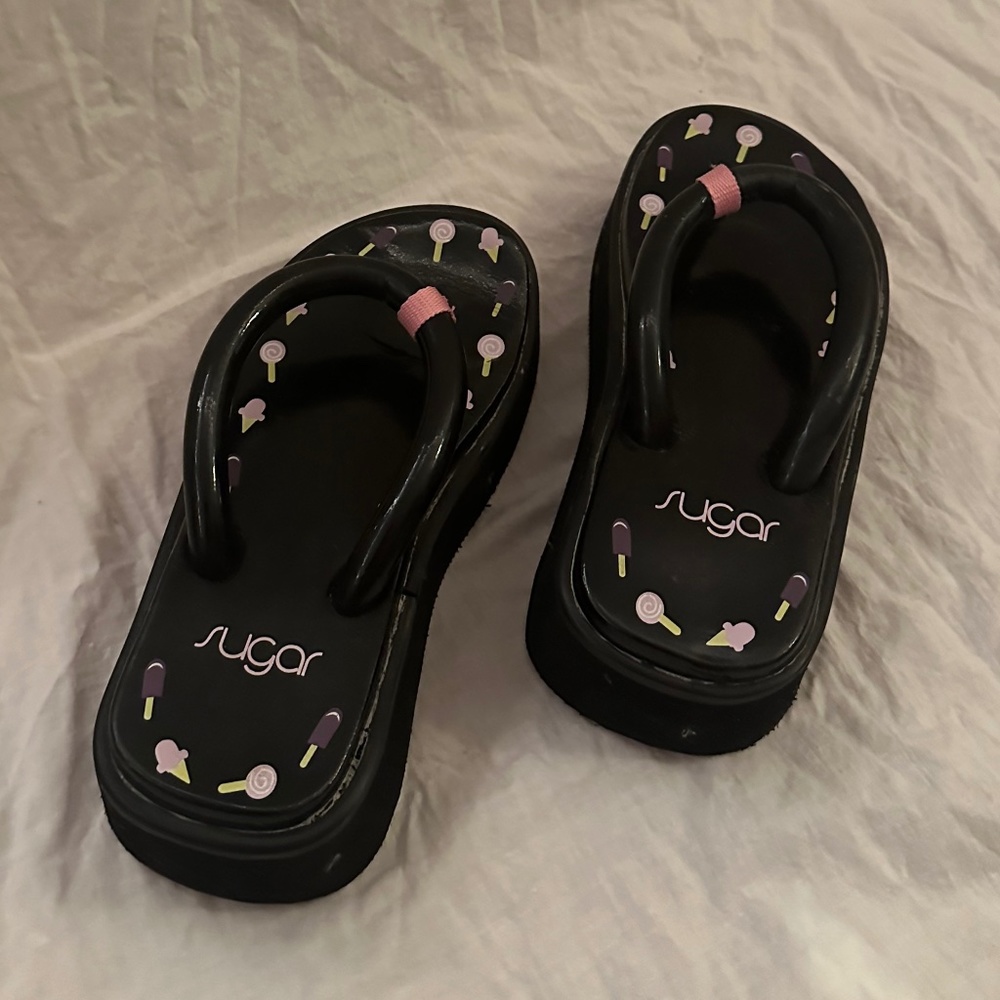 Vintage Y2K early 2000s Sugar Floaties platform flip flops 6